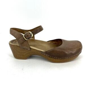 Dansko Women's 39/8.5 SamTaupe Block Heel Round Toe Mary Jane Clog